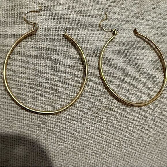 VINTAGE GOLD-PLATED OPEN HOOP EARRINGS - Picture 6 of 16